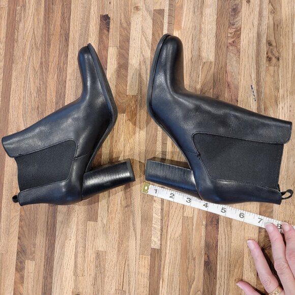 Michael Kors Women's Lottie Boot Size 6 Block Heel Black Leather - Picture 9 of 16